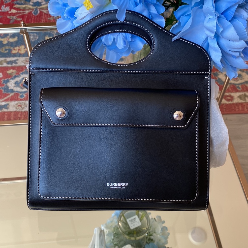 Authentic Burberry bag - Picture 9 of 17